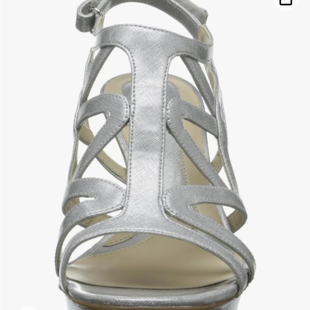 Naturalizer’s Danya platform dress sandal - Picture 5 of 7